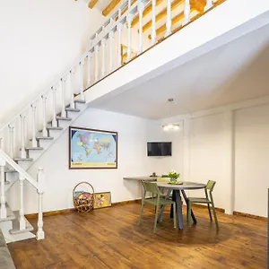 https://casa-alinari.it-tuscanyhotel.com